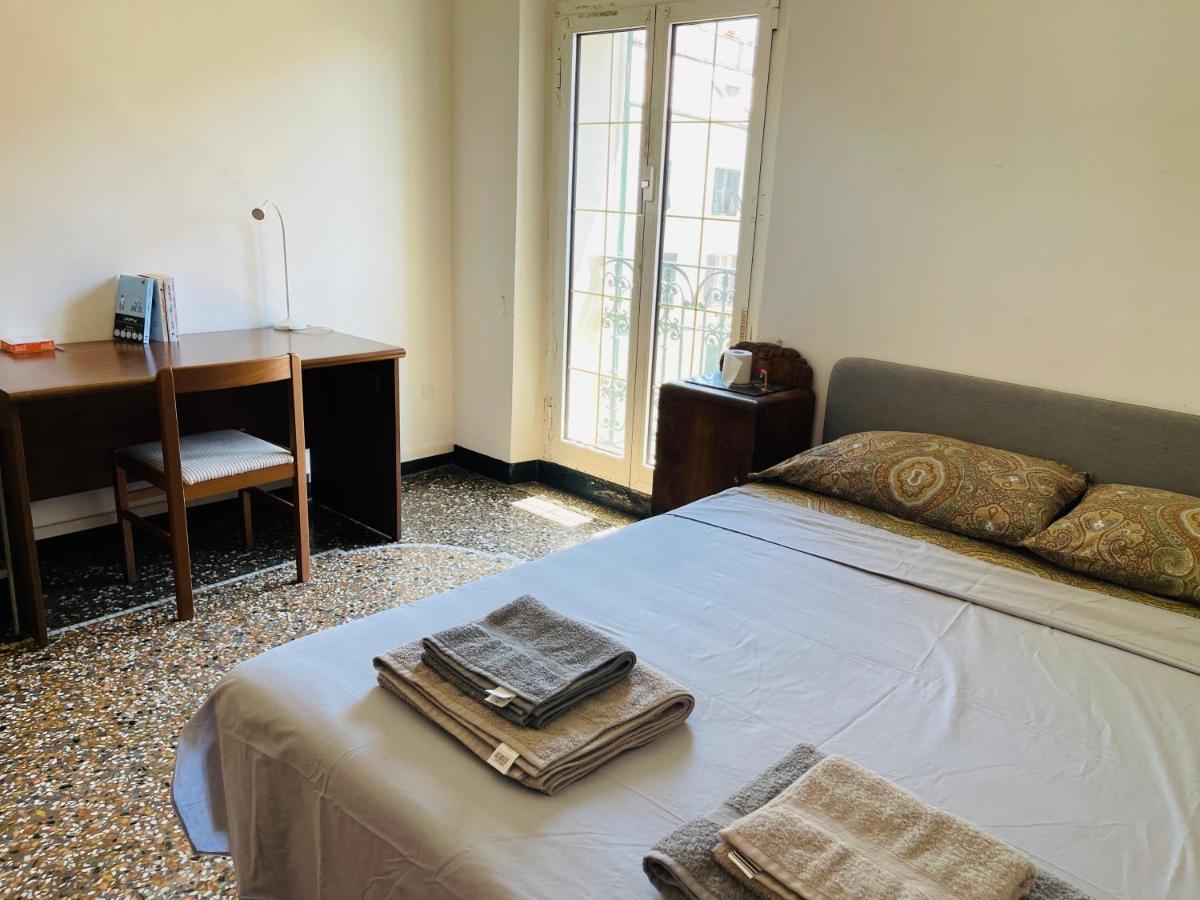 Mh Genova Bed & Breakfast ภายนอก รูปภาพ